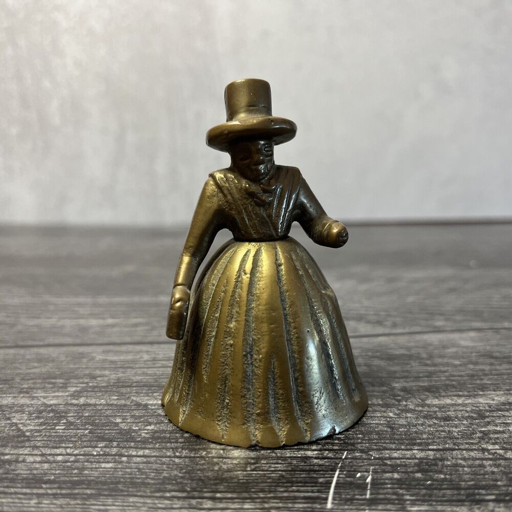 Vintage Brass Bell Antique Woman Pilgrim Bell (ST)